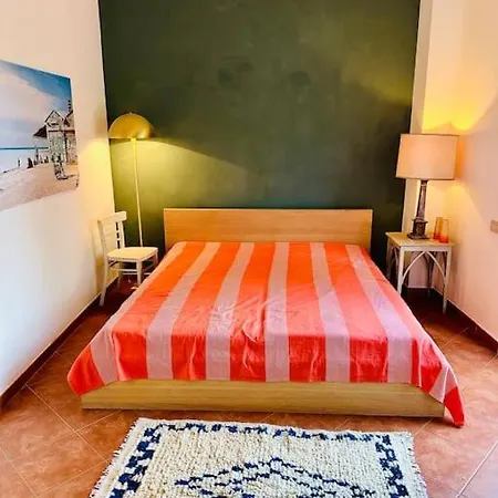 Rosella Villa *