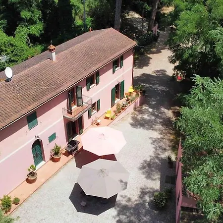 Rosella Villa Crespina