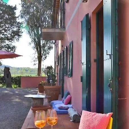 Rosella Villa Crespina
